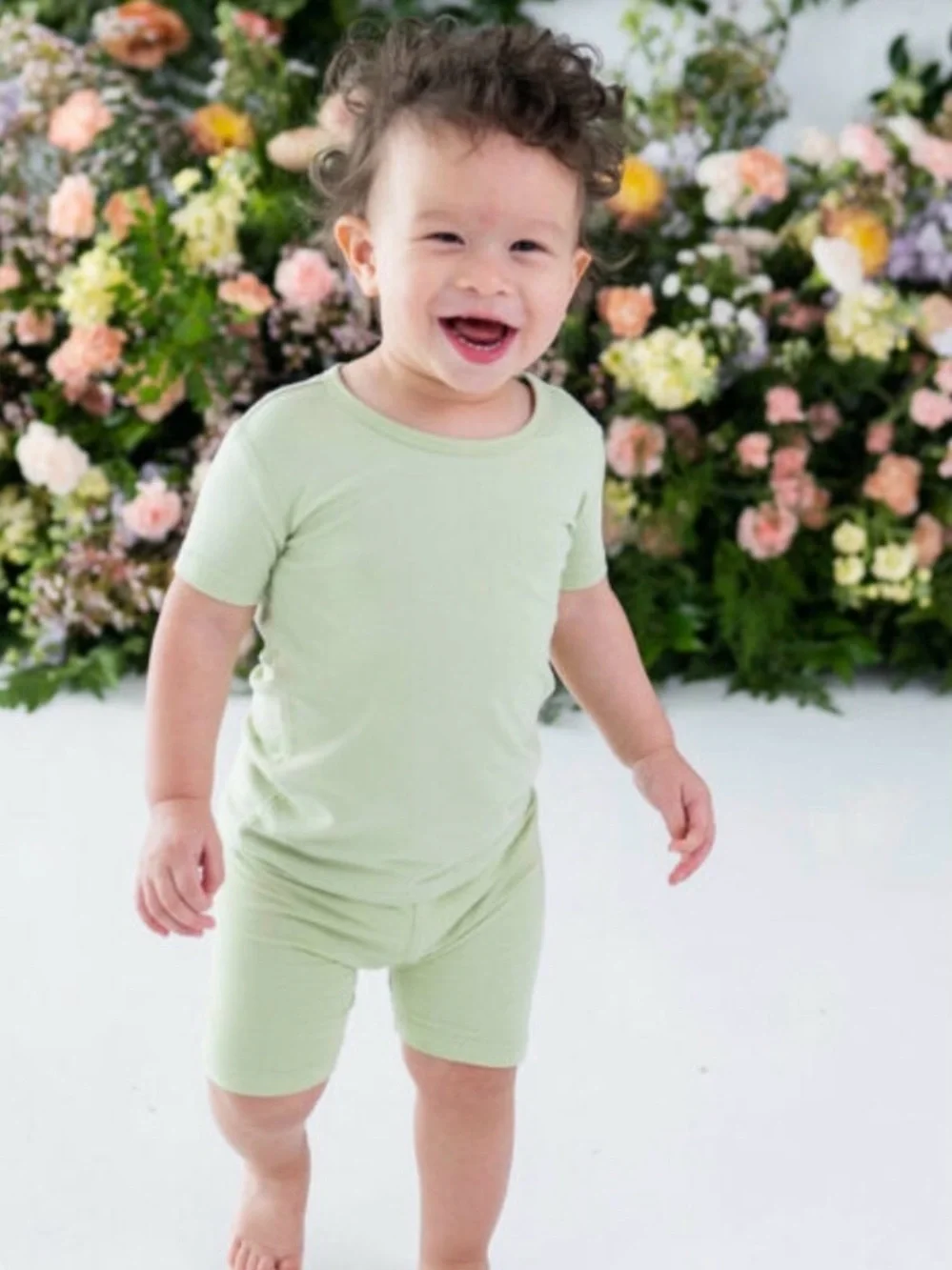 Kyte BABY Mint Green pistachio Short Sleeve Top & Shorts Pajama Set size 4t